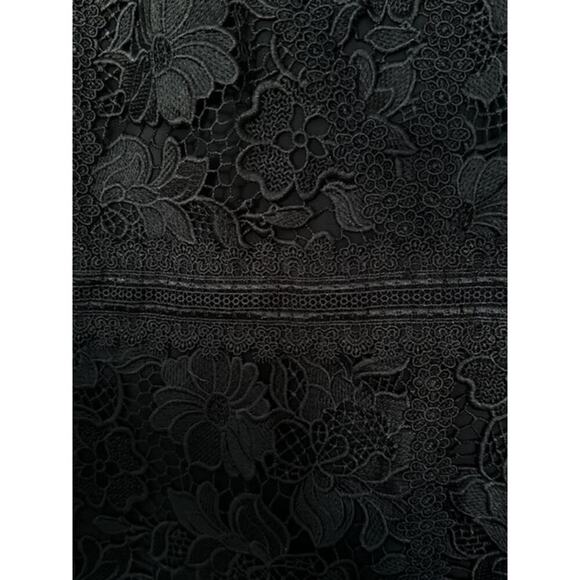 Alice + Olivia NWT Lennon Black Lace V-Neck Sheath Mini Cocktail Dress- Size 2 - Picture 10 of 11